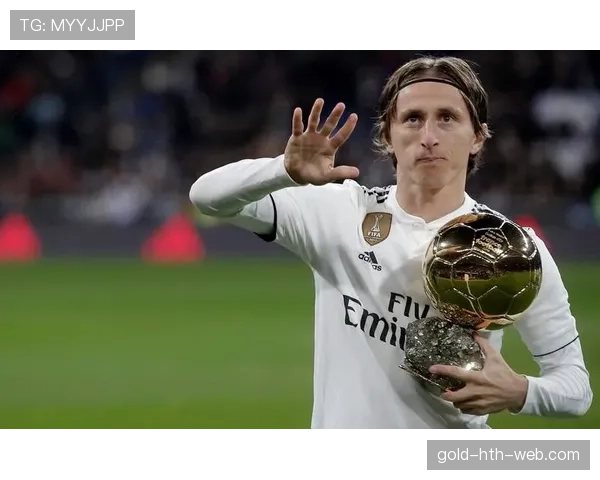 哈维与莫德里奇控球分布趋散：中场组织模式的分化解析