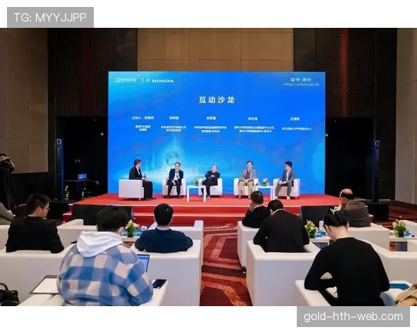 贝林厄姆转型进攻核心的关键阶段：全能中场的进化路径解析